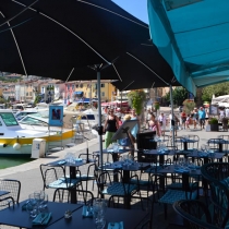 Cassis-harbour-cafe